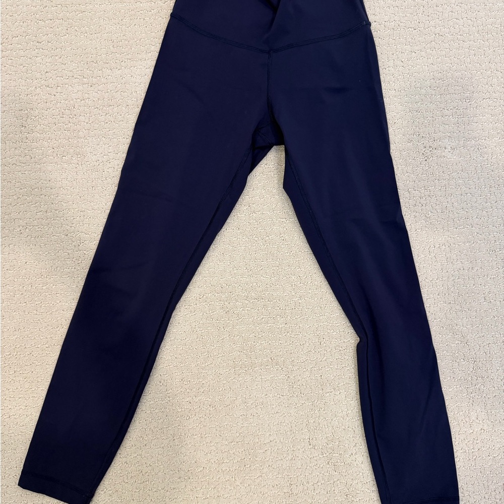 Lululemon Navy Blue Leggings- Size 6, 28 inch inseam